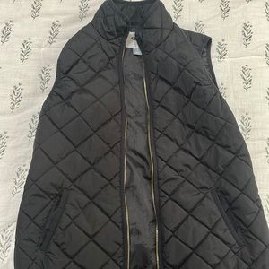 Black puffer vest